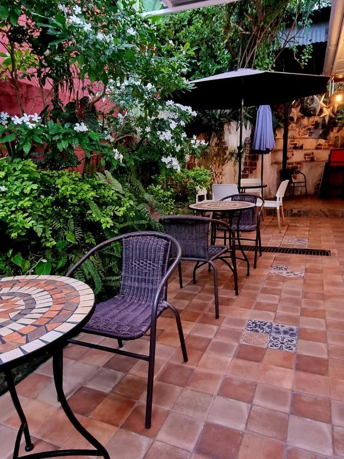 Amina Inn Flores Exterior foto